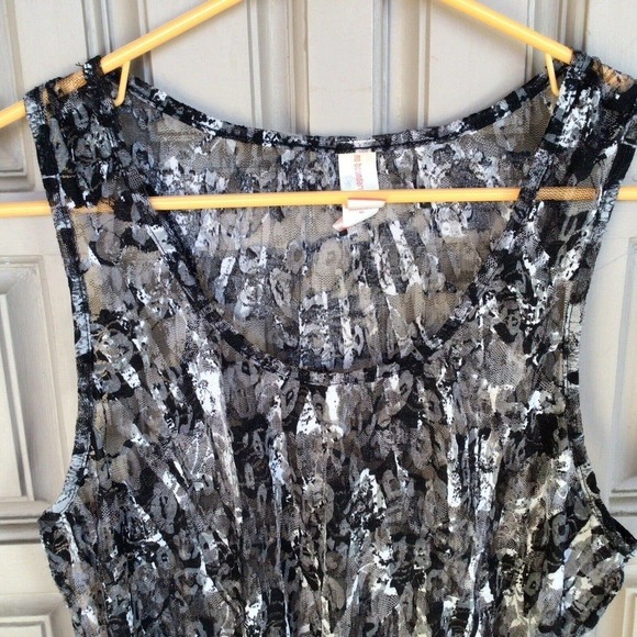 No Boundaries TankTop Plus Sz2XL Elastic Lace Gray/Wht Print NWOT - Picture 1 of 9